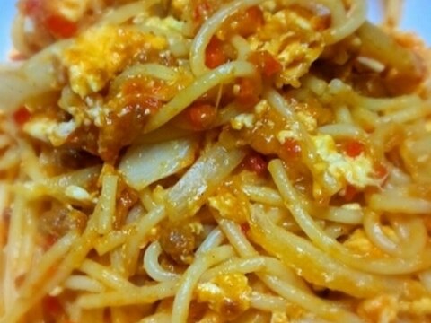 市販のミートソースで☆卵入りミートソースパスタ♪